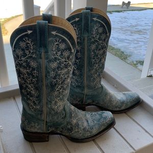 Ariat turquoise floral boot